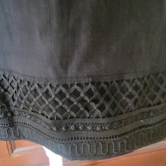Loft Womens Black A-Line Skirt Size 10 With Lace Detailing - Picture 2 of 5